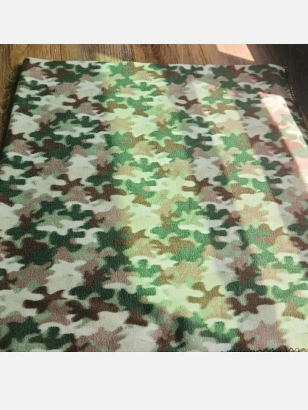 NWOT Mainstays Green Brown Tan Cream Camo Fleece Throw Blanket